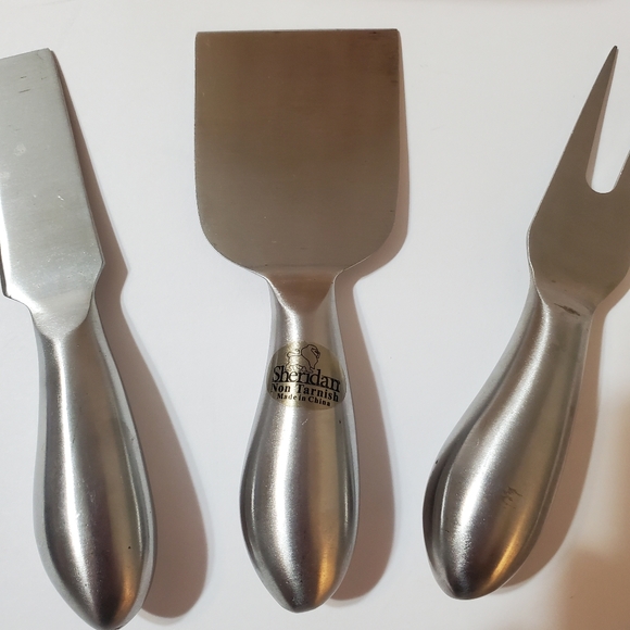 Cheese Knife & Wooden Block Set Initialed "W" - Picture 5 of 13